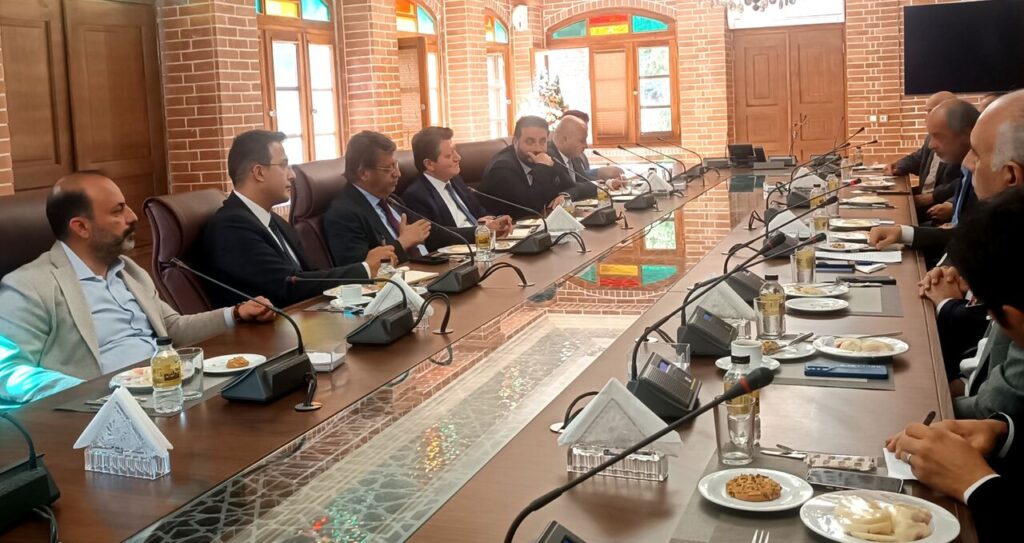 هدف گذاری ۳۰ میلیارد دلاری تجارت بین ایران و ترکیه / در مقابل دولت تروریستی اسراییل قرار داریم