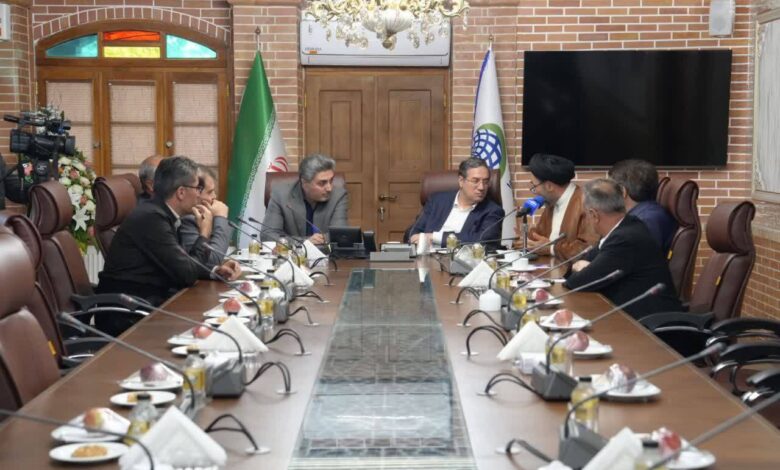 نشست مجمع نمایندگان استان آذربایجان غربی با استاندار