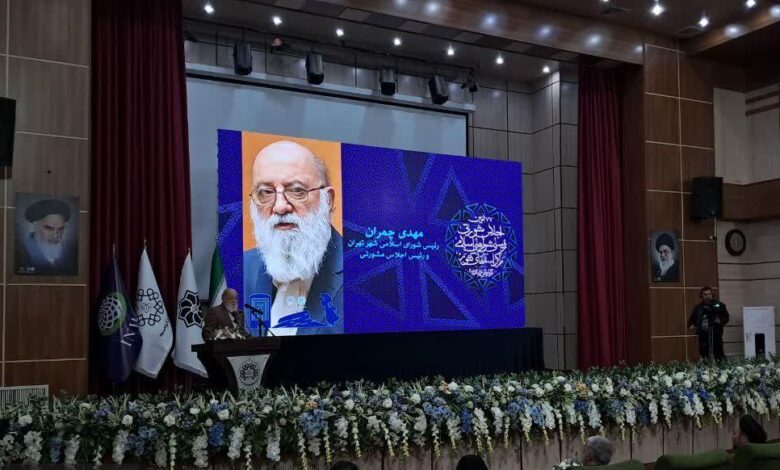 باید به سمت عملی شدن موضوع مدیریت واحد شهری حرکت کنیم