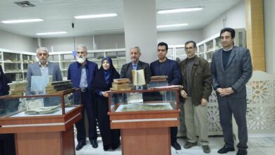 ۳۳ جلد کتاب دوره قاجار و پهلوی به کتابخانه مرکزی ارومیه اهدا شد