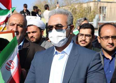راهپیمایی عظیم و باشکوه یوم‌الله ۱۳ آبان در کلانشهر ارومیه برگزار شد